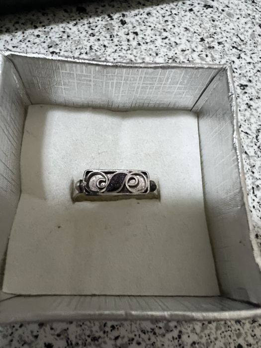 Сребърни пръстени и висулка