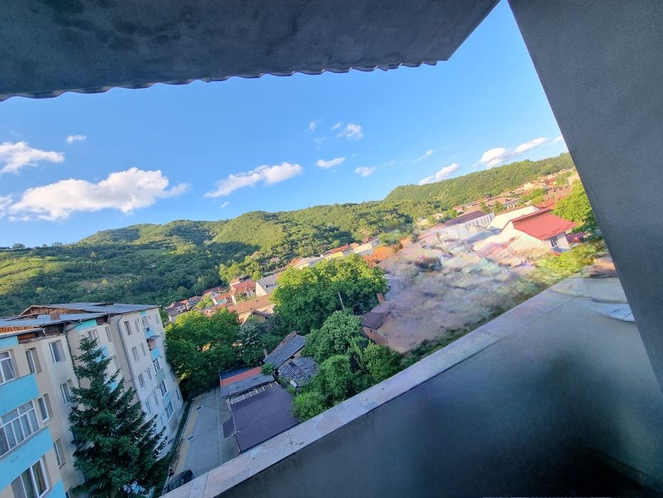 Apartament 4camere +balcon mare vedere spre Măgură