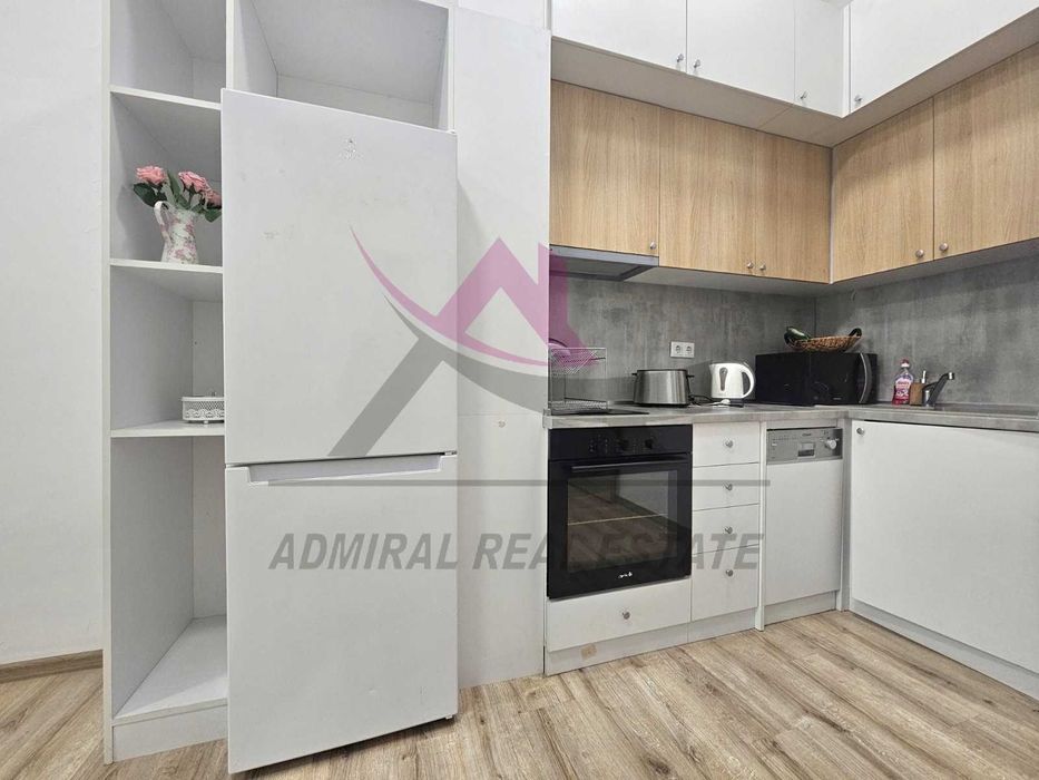 Дава се под наем Тристаен апартамент в Варна, Левски - 120 кв.м за 897.6 € - Снимка #3