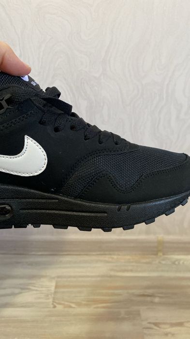 Продаю кроссовки Nike.