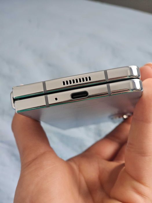 Samsung Z Fold 5