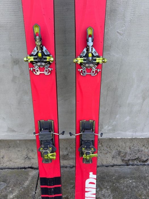 Ski Schiuri tura G3 FINDr Full Carbon Tech cu legaturi  G3 ION 12  si piei de foca