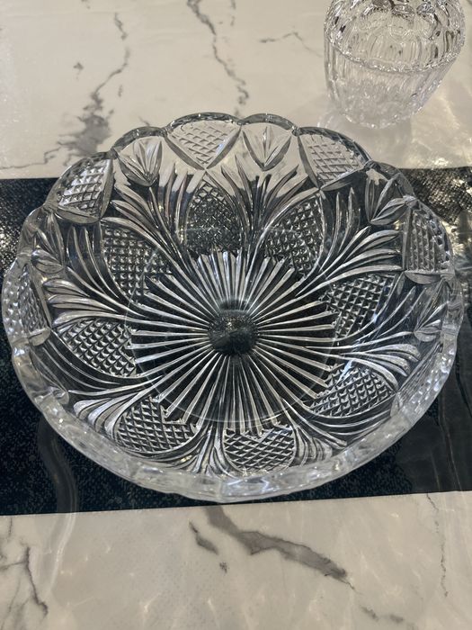 Хрустальная фруктовница