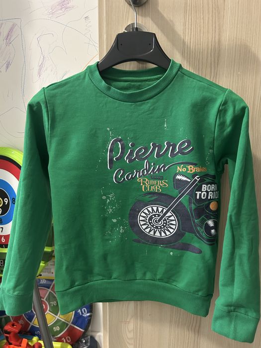 Hanorac pierre cardin 7 ani