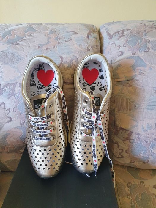 LOVE Moschino обувки
