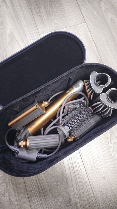 Продам мультистайлер Dyson Airwrap оригинал
