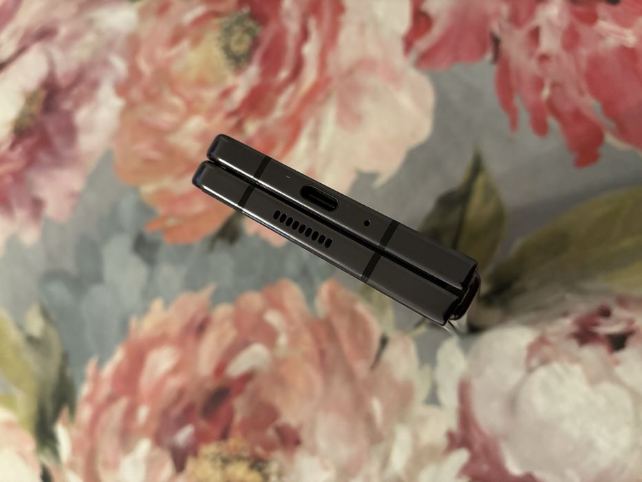 Samsung z fold 5 256gb bat. 82 %