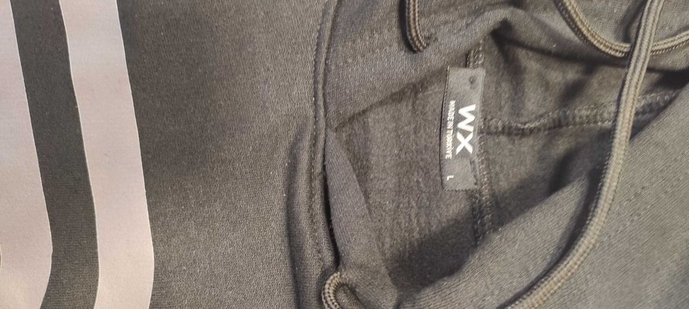 Анцуг, размер L. Чисто нов.