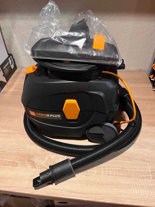 Aspirator Profesional TASKI Aero 8 plus
