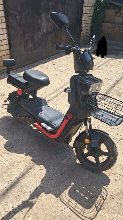 Электро скутер в отличном состоянии