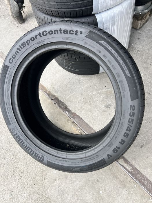 4 anvelope vara 255/45/19 , Continental !