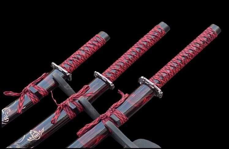 Катана Червен Дракон Комплект Заострени Дървени Кании Тройна поставка
