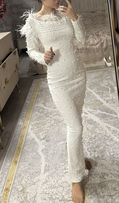 Нарядное платья.