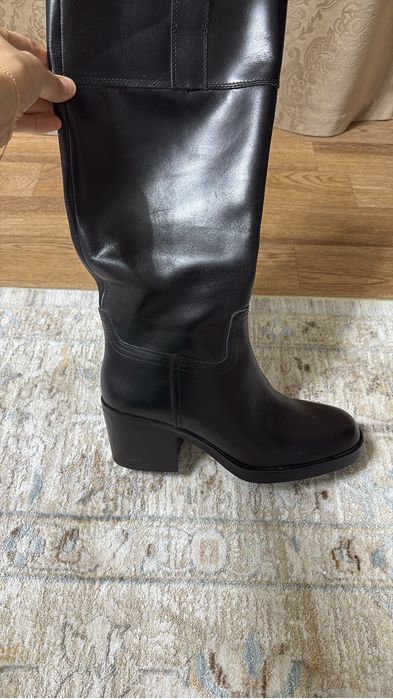 Продам сапожки демисезонные Zara