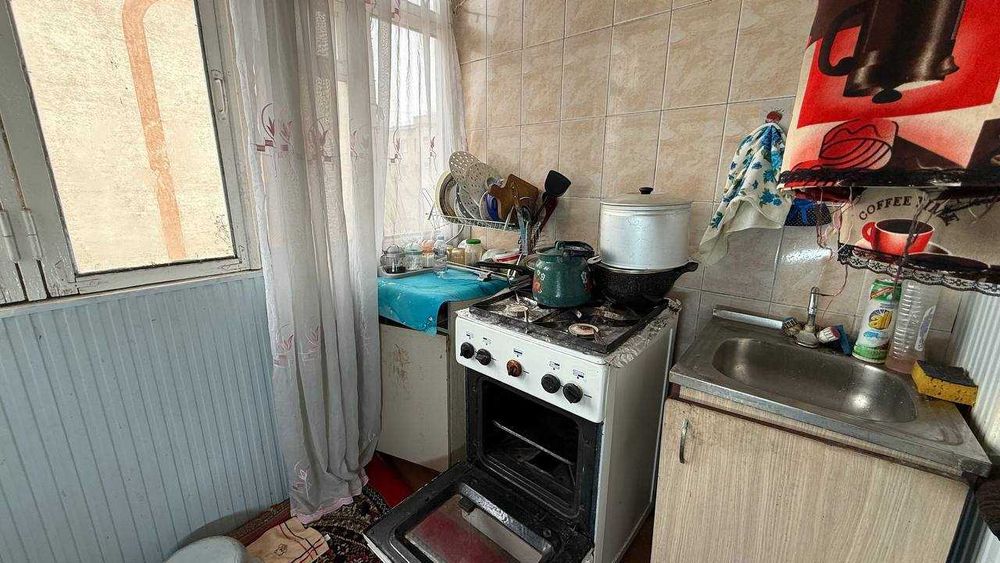 Заканал 27-мактаб 4 қаватда 2 хонали квартира сотилади. ID: 1697