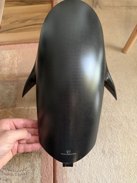 Piesa Carbon Ducati performance