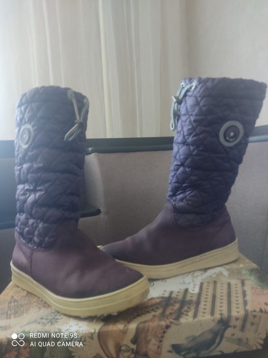 Продам зимние сапожки для девочки