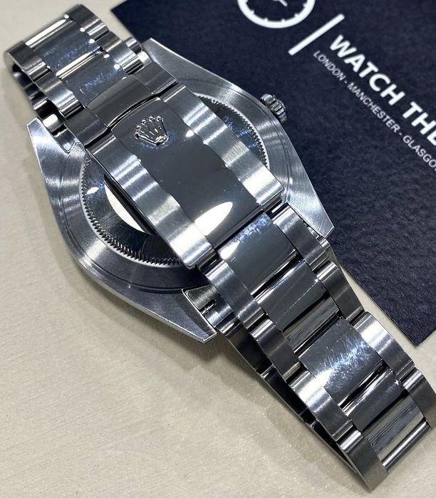 rolex datejust mint 41,mm  green  dial oyster