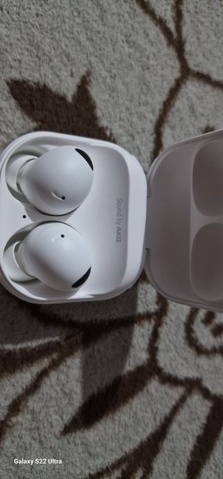 Наушники Samsung Galaxy Buds 2 Pro.