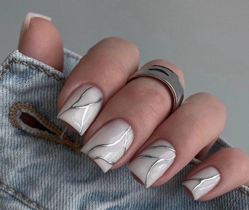 Маникюр и педикюр на КСК