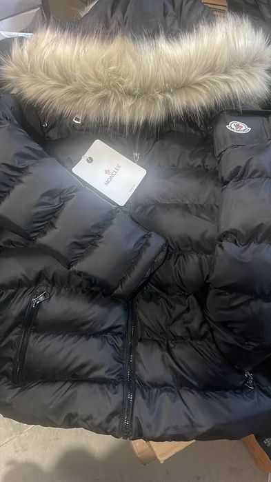 Geaca de dama 
Mărimea:S,Xl