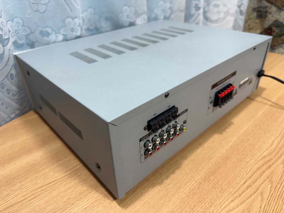 Amplificator,statie,putere,INTERVISION-sunet de cristal cu bass profund si inalte bine definite !