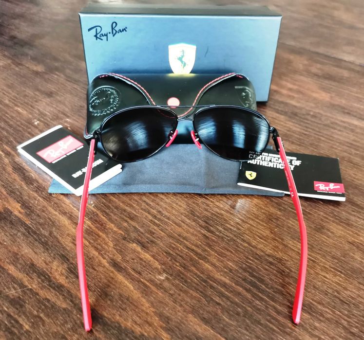 Слънчеви очила RAY-BAN SCUDERIA FERRARI RB8313-M F0096G