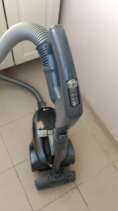 Пылесос LG 2000w
