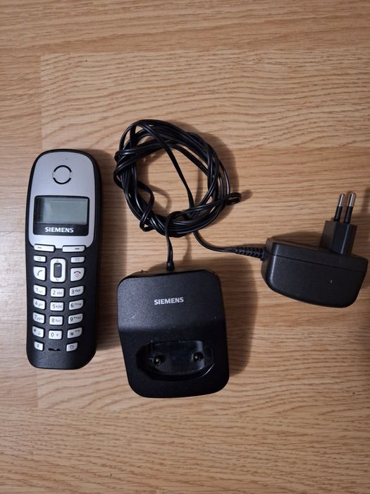 Telefon fix Siemens (nu are baterie și fără baterie nu funcționează)