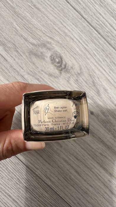 Продается тональный крем от DIOR. Оригинал.