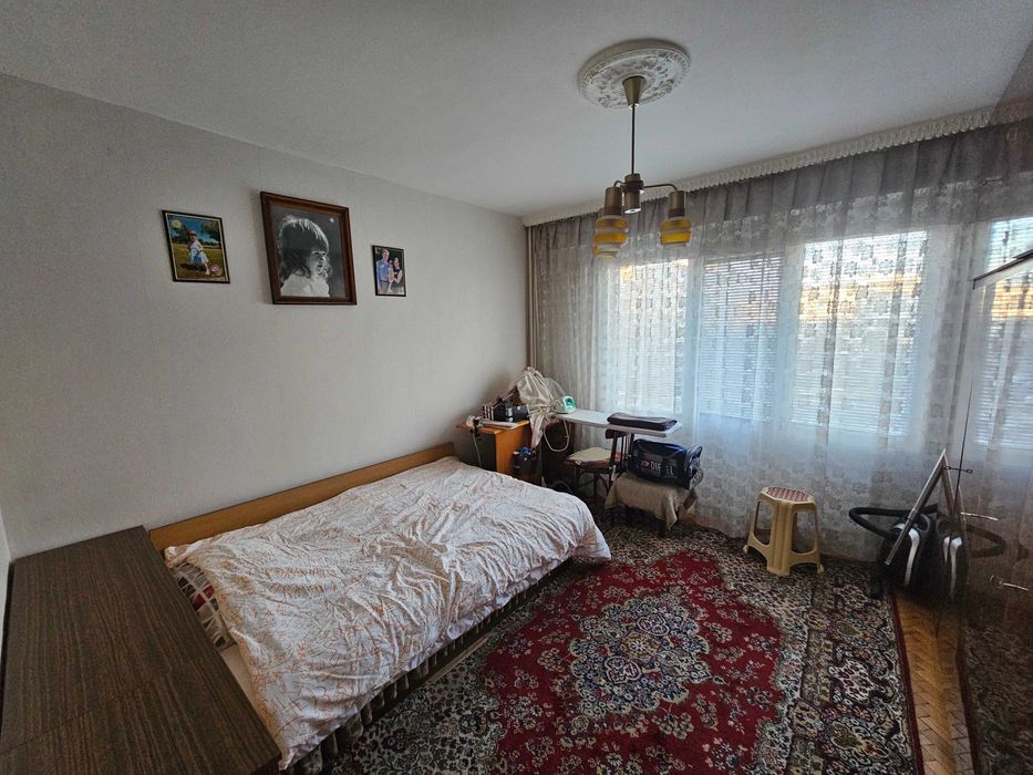 Тристаен Апартамент - Русе/Чародейка - Юг