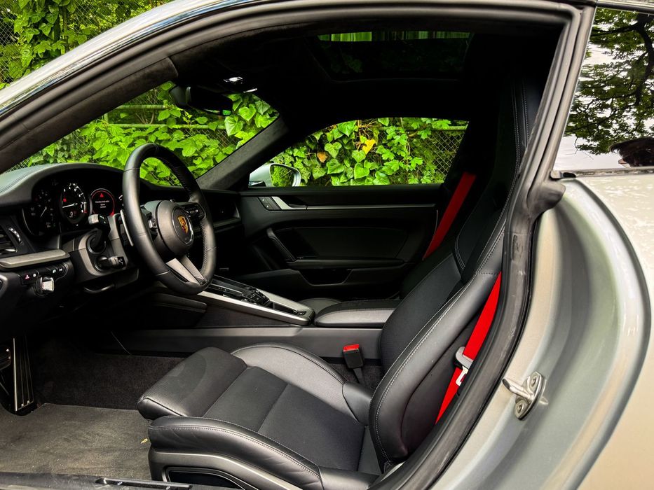 Porsche 911 Porsche Carrera S, fabricație noiembrie 2023, persoana juridica