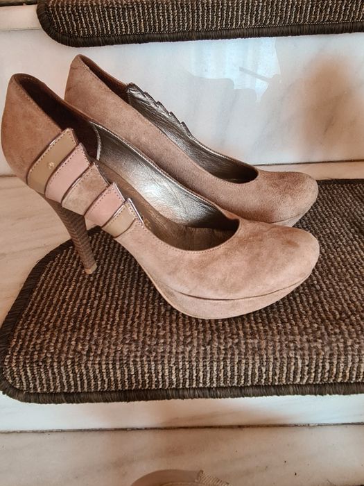 Vând pantofi mar 38