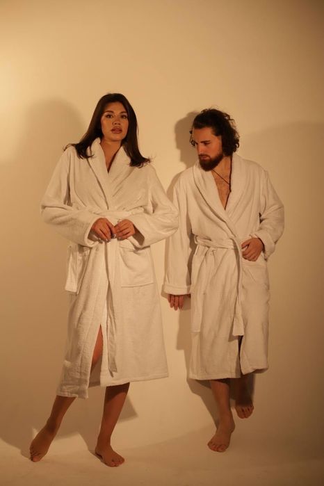 Махровый халат для гостиницы белый