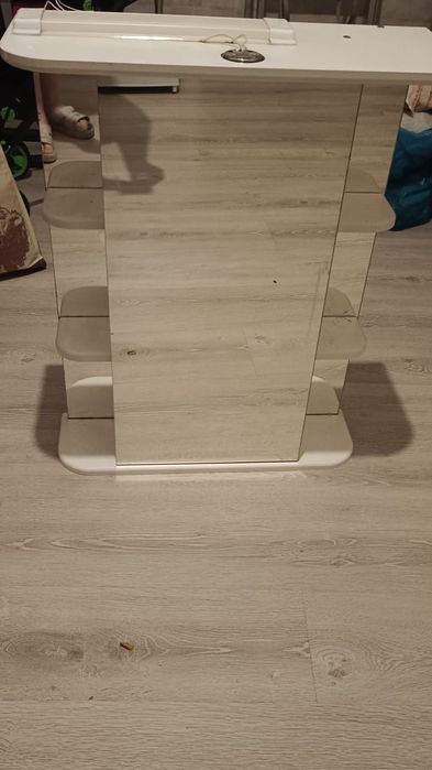 Продам навесной шкафчик для ванной