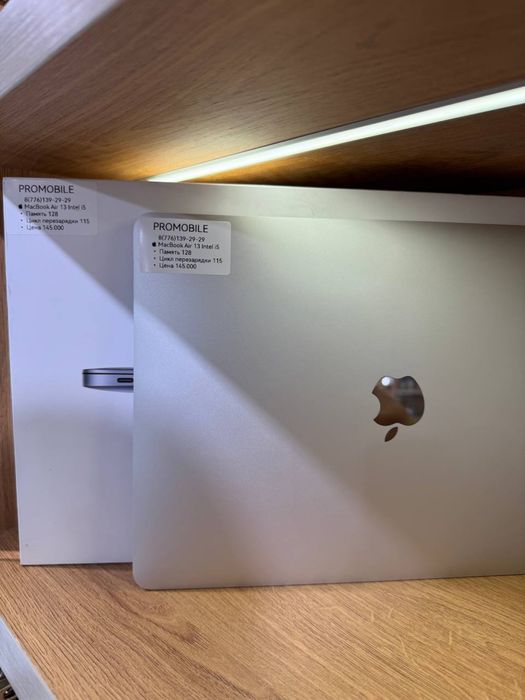 MacBook Air 13-inch 128gb Intel i5