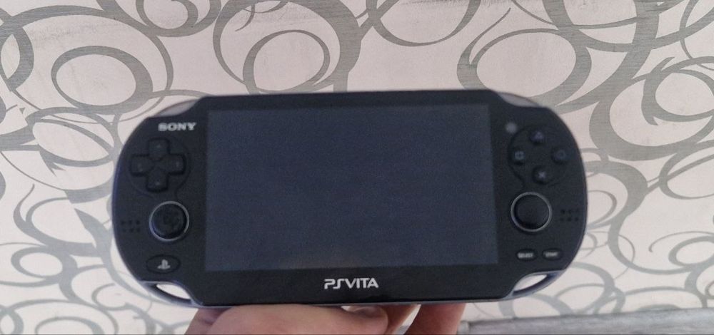 PSVita Slim в хорошем состоянии