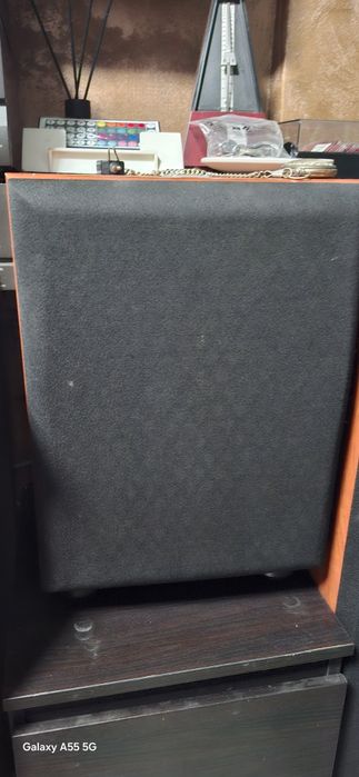 Vand boxe JBL model E80 80 si un subwoofer