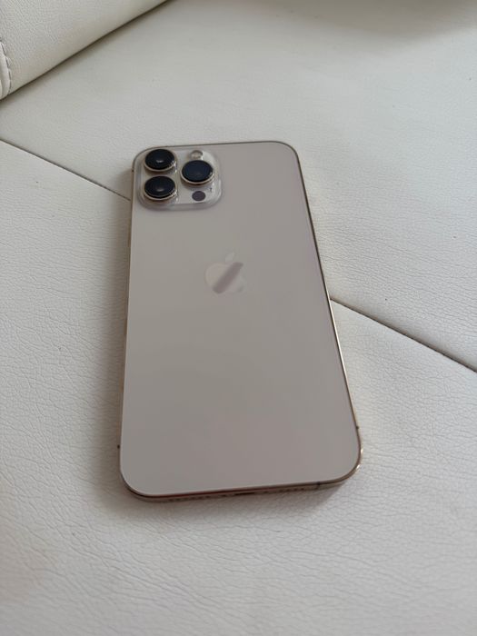 Като нов. iPhone 13 Pro Max 128 GB. Екран 6.7 инча
