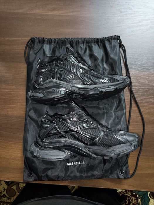 Balenciaga runner
