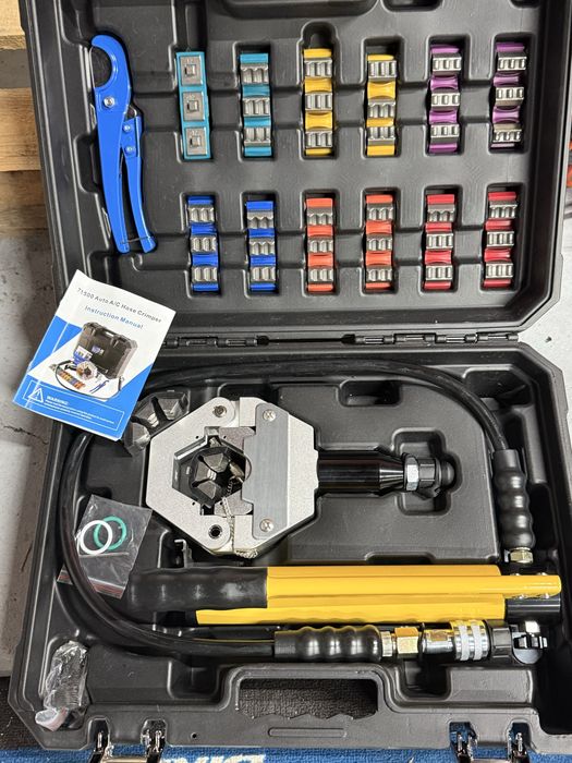 Преса за кримване на маркучи,