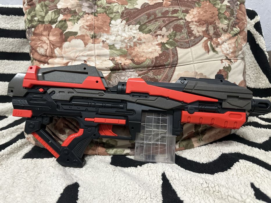 Бластер Nerf классный