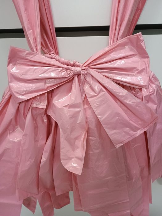 Rochie din materiale reciclabile