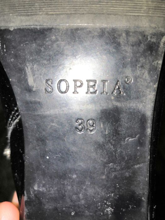 Срочно  красивые сапоги.