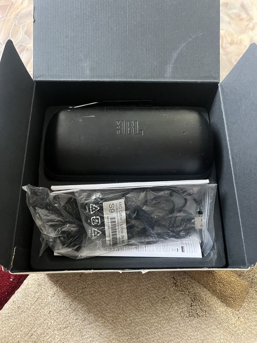 Jbl колонка by HARMAN