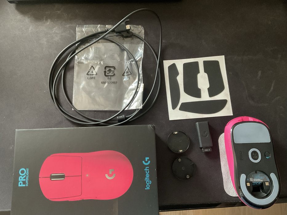 Mouse gaming wirless Logitech  Pro x superlight pink ,25 k dpi ,1000hz