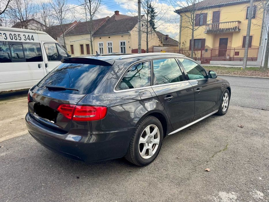 Audi A4 B8 Quattro,2.0 Tdi-2009-4x4 permanent, jante 16 si 17