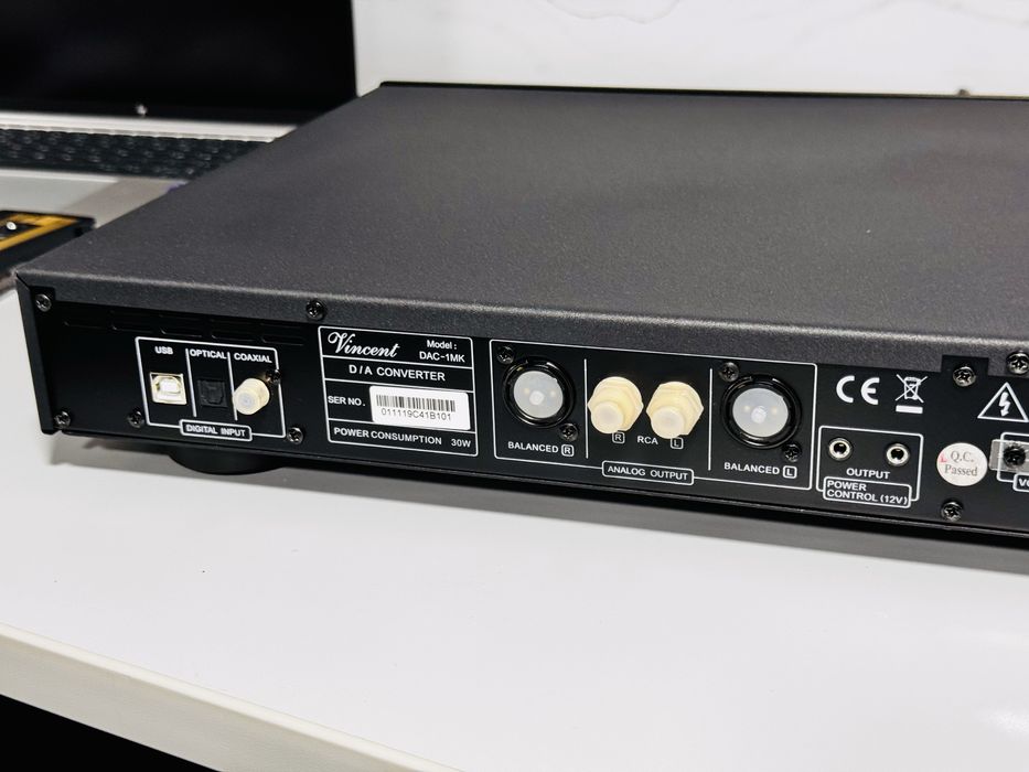 DAC-convertor digital/analogic -NOU- VINCENT DAC-1MK,balanced,optical