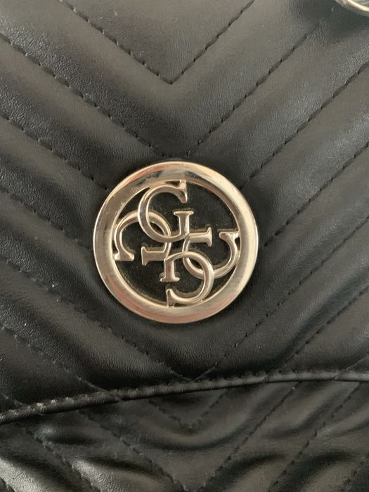 ДамскаЧанта Guess