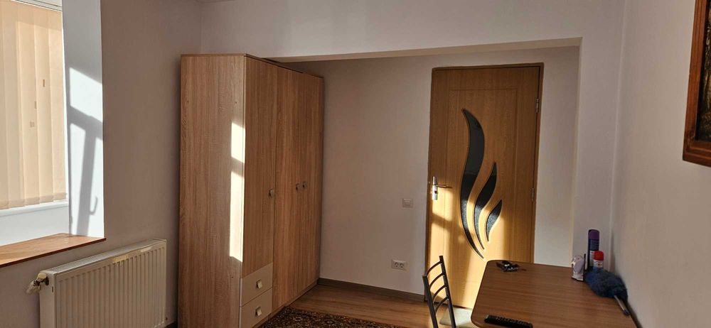 Apartament 1 cam. zona Aurora